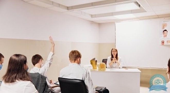Лор клиника на Российской